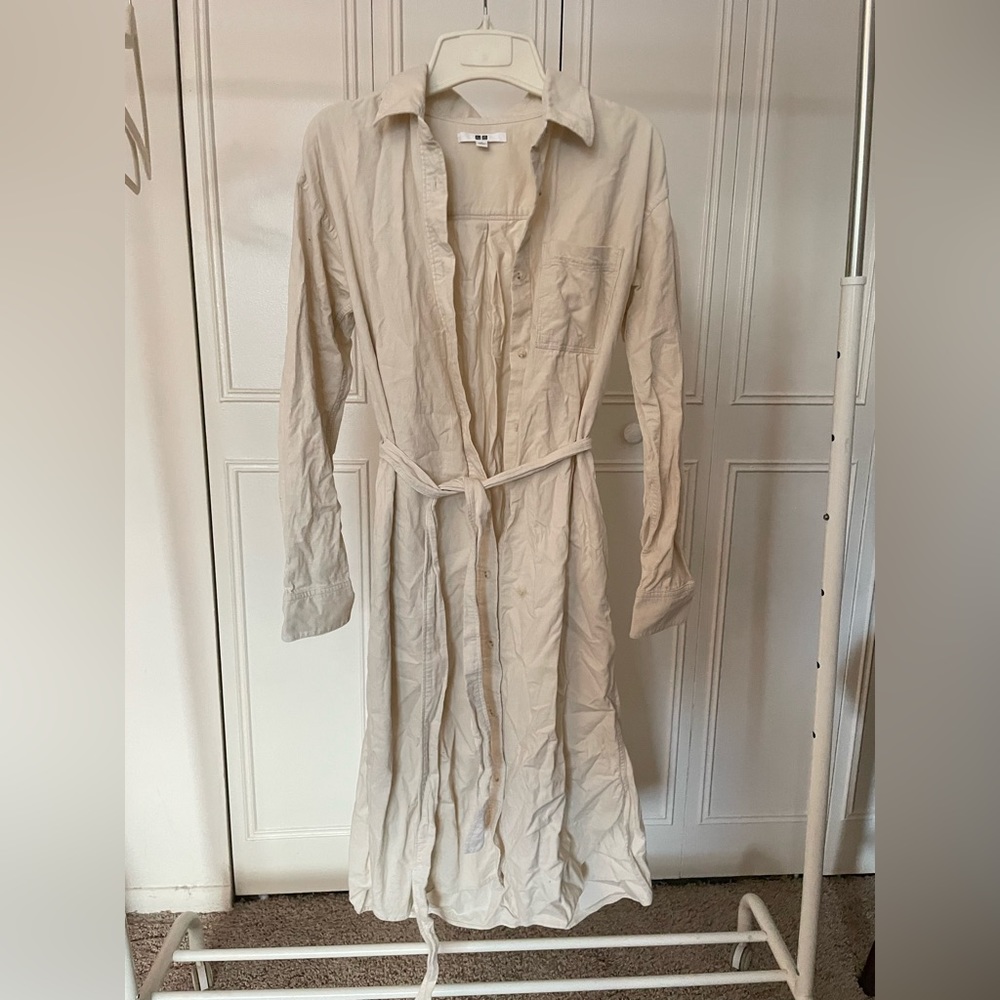 Uniqlo button down long sleeves midi dress